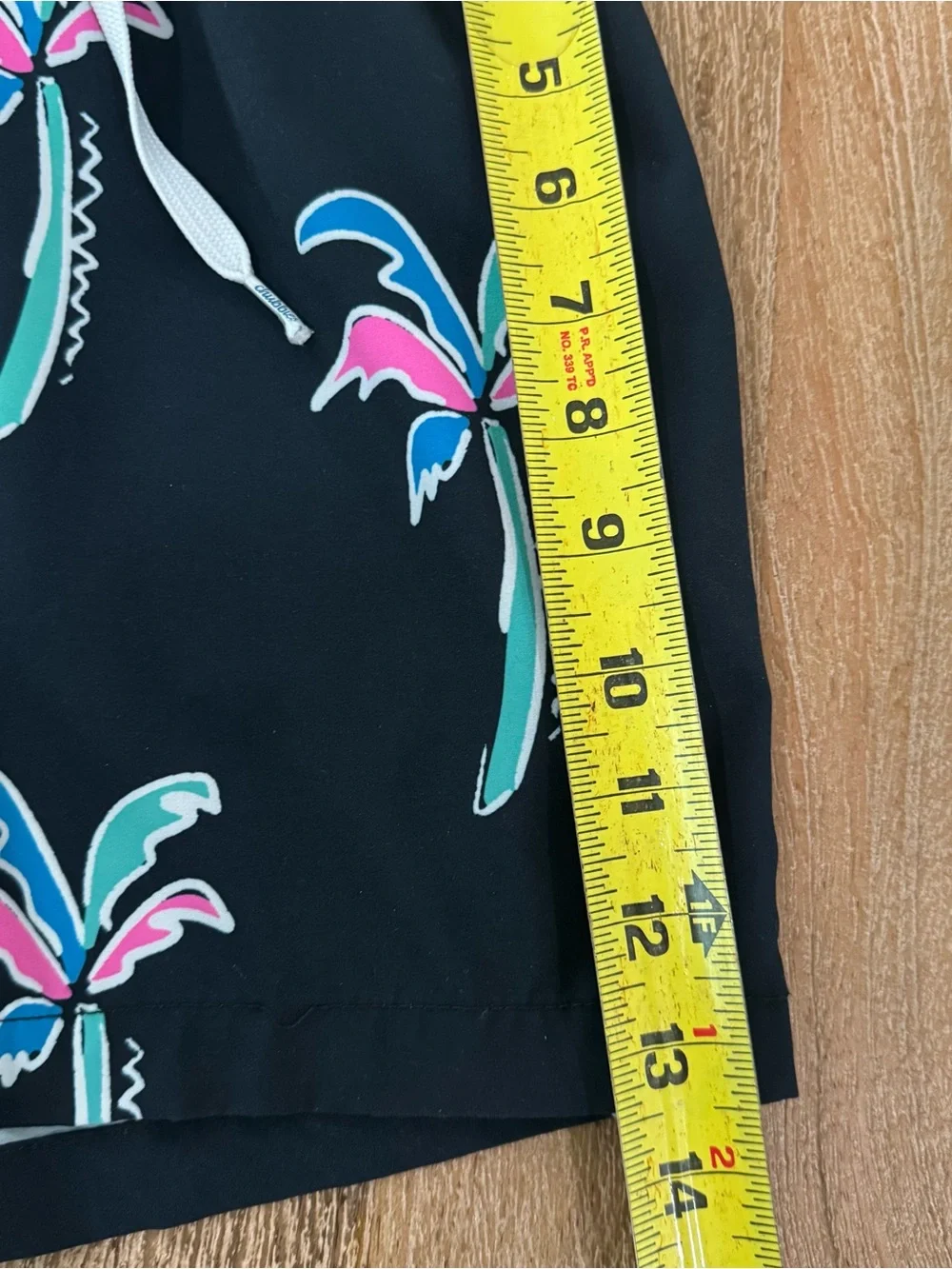 chubbies Black Classic Swim Trunks with Teal Pink and Blue Palm Print YM (10/12)